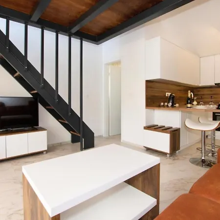 Casa vacanze Holiday Stone House With Jacuzzi